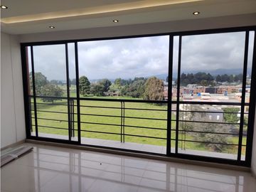 Vendo lindo apartamento en Torres de Serenguetti El Rosal
