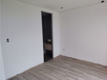 Vendo lindo apartamento en Torres de Serenguetti El Rosal