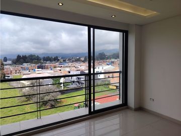Vendo lindo apartamento en Torres de Serenguetti El Rosal