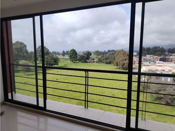 Vendo lindo apartamento en Torres de Serenguetti El Rosal