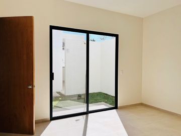 Casa en Fraccionamiento en Lomas de Tetela Cuernavaca - ROQ-1247-Fr