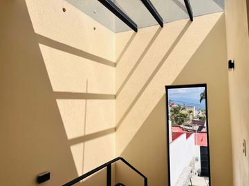 Casa en Fraccionamiento en Lomas de Tetela Cuernavaca - ROQ-1247-Fr