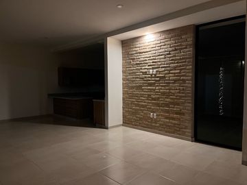 Casa en Fraccionamiento en Lomas de Tetela Cuernavaca - ROQ-1247-Fr