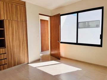 Casa en Fraccionamiento en Lomas de Tetela Cuernavaca - ROQ-1247-Fr