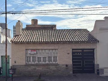 Casa en venta en Banfield Este