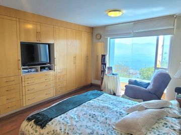 Venta Departamento Dúplex con amplio Patio, Urb. Sierra del Moral