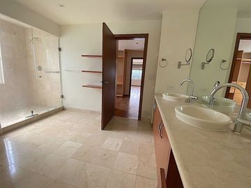 Casa en Venta en Lomas Country Club Interlomas