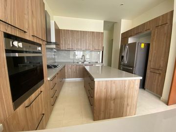 Casa en Venta en Lomas Country Club Interlomas