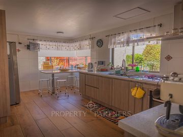Casa con gran espacio e impresionante vista en Peñuelas