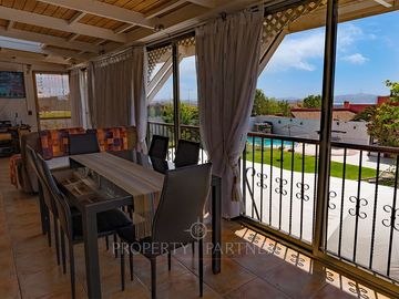 Casa con gran espacio e impresionante vista en Peñuelas