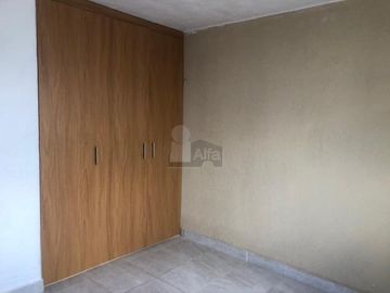 Casa en Venta en Toluca, ubicada  en colonia  Villas Santa Maria (Galaxia)