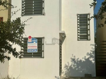 Casa en condominio en venta en Santa María, García, Nuevo León