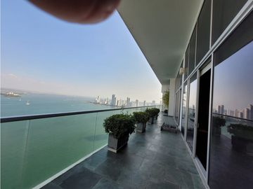 Apartamento Bocagrande sobre la bahia