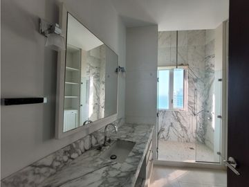 Apartamento Bocagrande sobre la bahia