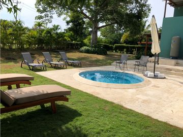 Casa en Baru, condominio cerrado