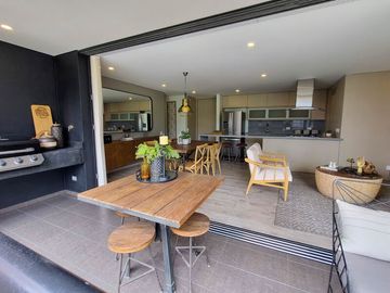 APARTAMENTO EN VENTA UBICADO EN EL POBLADO SECTOR LAS PALMAS