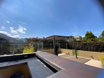 En Renta hermosa Casa en conjunto cerrado Casa de Campo, La Calera
