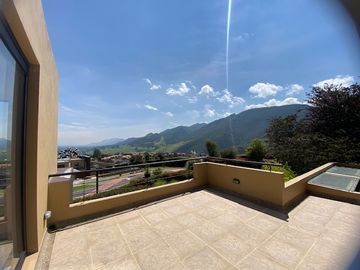 En Renta hermosa Casa en conjunto cerrado Casa de Campo, La Calera