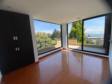En Renta hermosa Casa en conjunto cerrado Casa de Campo, La Calera