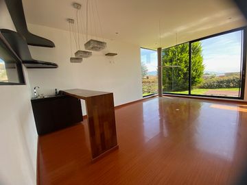 En Renta hermosa Casa en conjunto cerrado Casa de Campo, La Calera