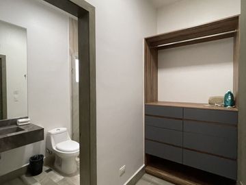 CASA EN VENTA AMUEBLADA Y EQUIPADA EN CUMBRES ELITE 7 SECTOR - MTY, NL