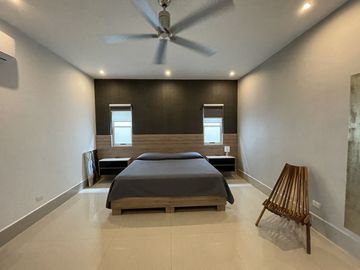 CASA EN VENTA AMUEBLADA Y EQUIPADA EN CUMBRES ELITE 7 SECTOR - MTY, NL