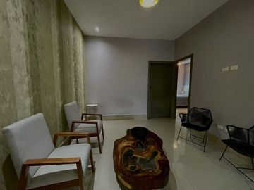 CASA EN VENTA AMUEBLADA Y EQUIPADA EN CUMBRES ELITE 7 SECTOR - MTY, NL