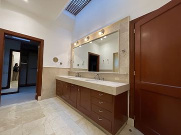 Renta casa en Club de Golf Los Encinos, Lerma, Edo de México