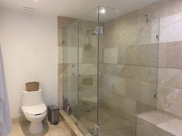Venta de departamento con Terraza en Bosques de las Lomas, Bosque Alto