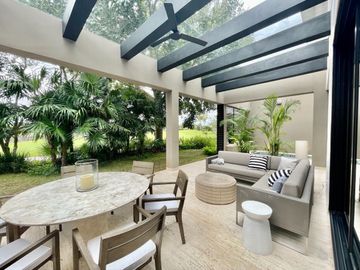 Venta de residencia personalizable en privada Amanhá, Yucatán Country Club