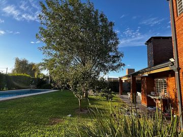 Casa de 3 dormitorios - Venta