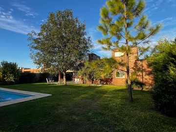 Casa de 3 dormitorios - Venta