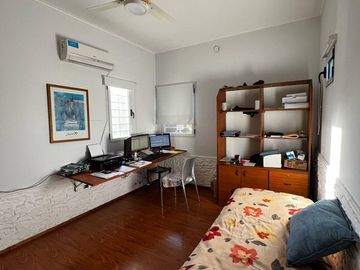 Casa de 3 dormitorios - Venta
