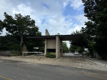 CASA EN RENTA EN PRIVADA JULIETA, PASEO NORTE, CUENTA CON PANELES SOLARES
