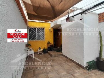 CASA DUPLEX EN VENTA PLANTA BAJA MARIANO MICHELENA ATRÁS DE LA PEPSI