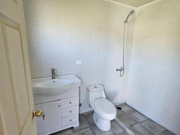 REBAJADA , HERMOSA CASA NUEVA EN EL CENTRO DE PINTO