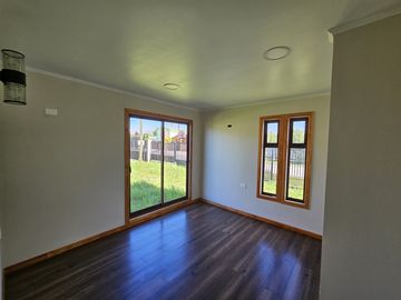 REBAJADA , HERMOSA CASA NUEVA EN EL CENTRO DE PINTO