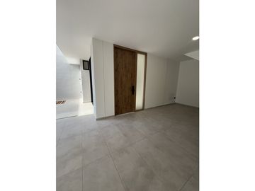 RENTA CASA ESQUINERA EN CONJUNTO CERRADO CERRITOS PEREIRA