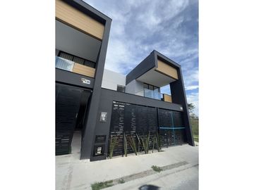 RENTA CASA ESQUINERA EN CONJUNTO CERRADO CERRITOS PEREIRA