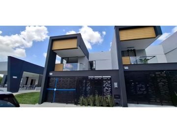 RENTA CASA ESQUINERA EN CONJUNTO CERRADO CERRITOS PEREIRA