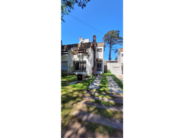 Excelente Triplex en Zona Duplex a la venta