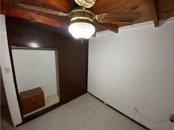 Oportunidad casa en barrio Jardín Luzuriaga!!