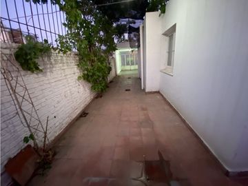 Oportunidad casa en barrio Jardín Luzuriaga!!