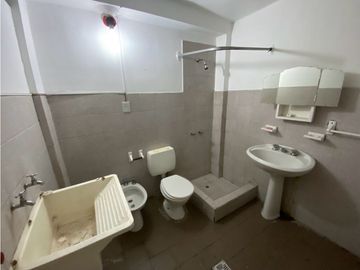 Oportunidad casa en barrio Jardín Luzuriaga!!