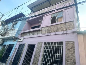 Venta Casa Rentera de Oportunidad en Sauces 6