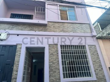 Venta Casa Rentera de Oportunidad en Sauces 6