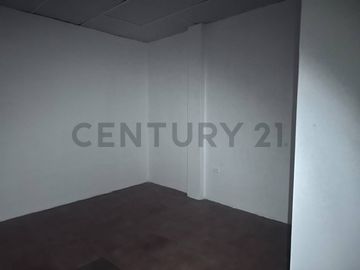 Venta Casa Rentera de Oportunidad en Sauces 6