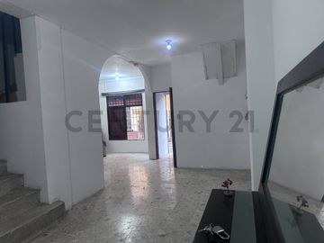 Venta Casa Rentera de Oportunidad en Sauces 6