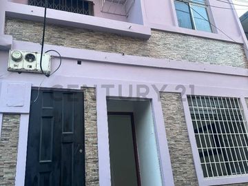 Venta Casa Rentera de Oportunidad en Sauces 6