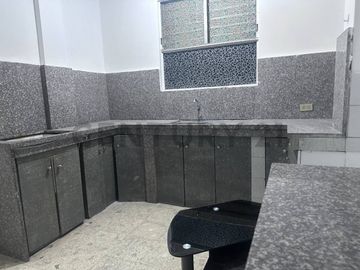 Venta Casa Rentera de Oportunidad en Sauces 6